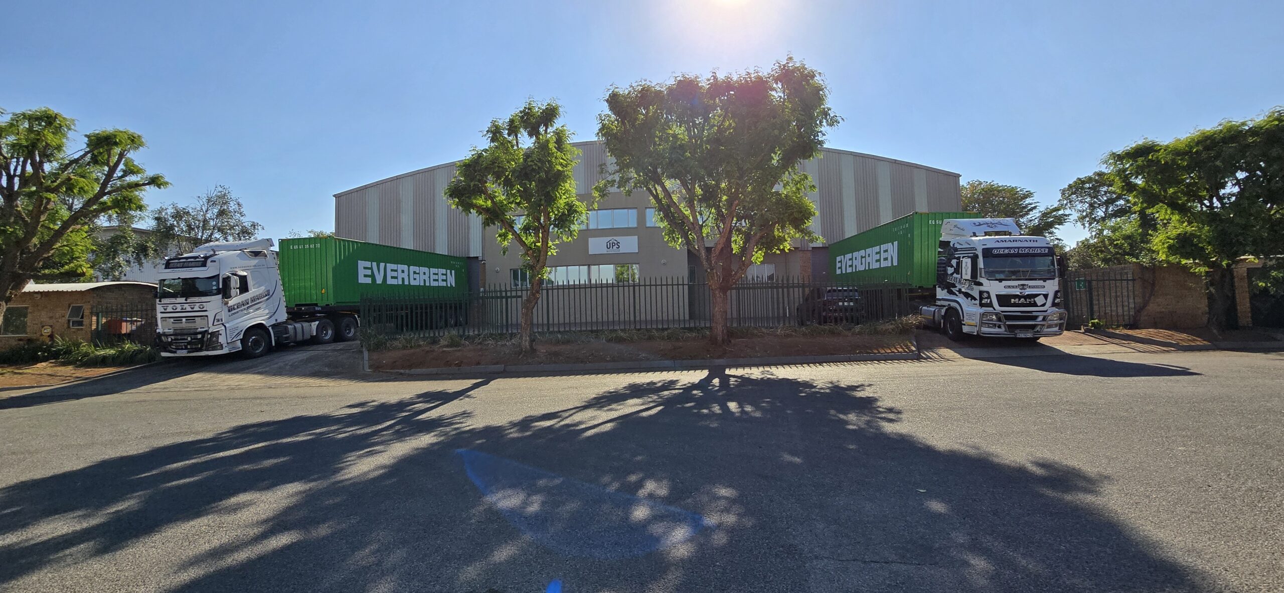 UPS Warehouse front+